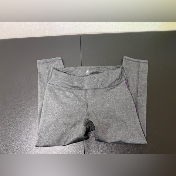 Gaiam gray capri with purple side lines - Picture 2 of 5